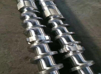 分析注塑機螺桿出現抱死的現象-華鴻